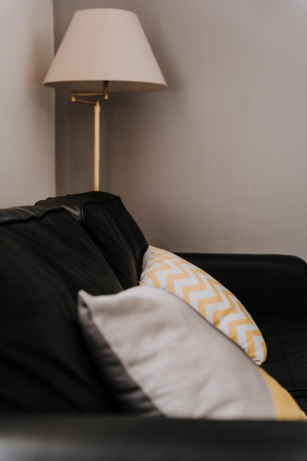 Coach House, A Cosy Nook In The Heart Of Tyne And Wear, With Parking, Wifi, Smart Tv, Close To All Travel Links Including Durham, Newcastle, Metrocentre, Sunderland Washington  Esterno foto